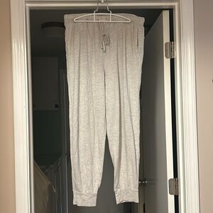 Aerie women’s light grey sweatpants